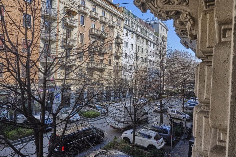 VIA OZANAM 80546 copia